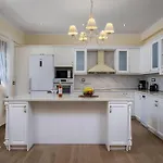 J O House Apartament